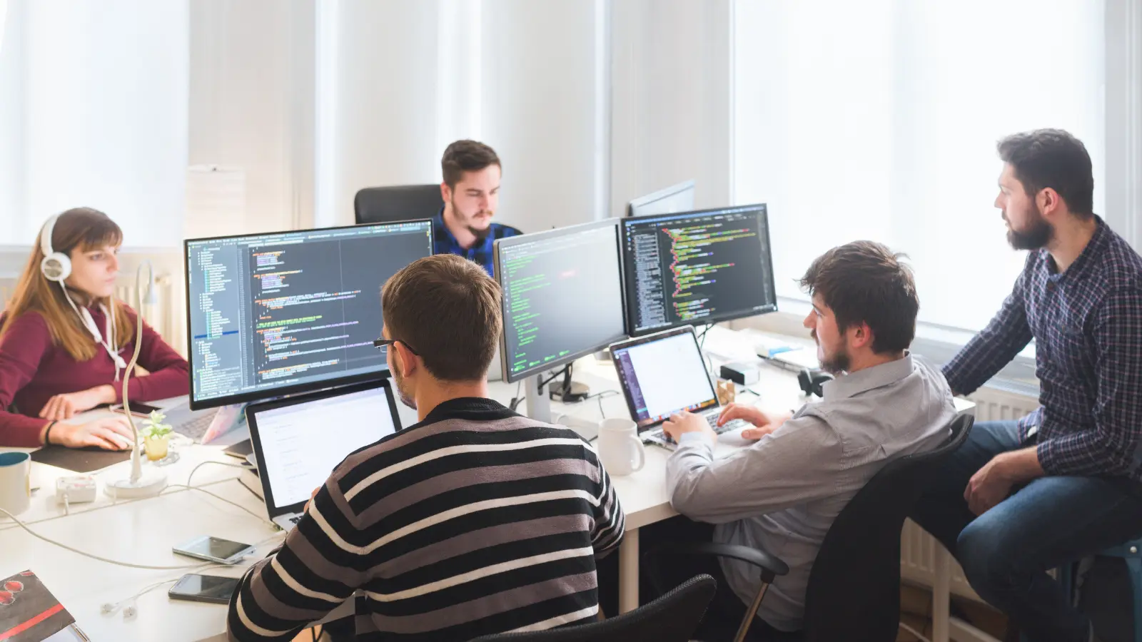 Who Will Build My Software? A Comprehensive Guide to Development Options 4